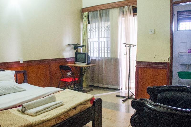 Rays Hotel Mbarara Esterno foto