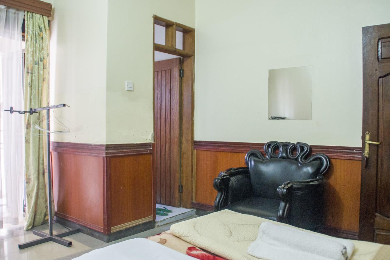 Rays Hotel Mbarara Esterno foto